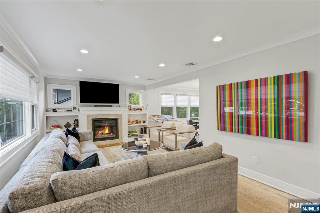 547 Ruckman Road Closter, NJ 07624 - Photo 2 of 25 Gallery Image 2
