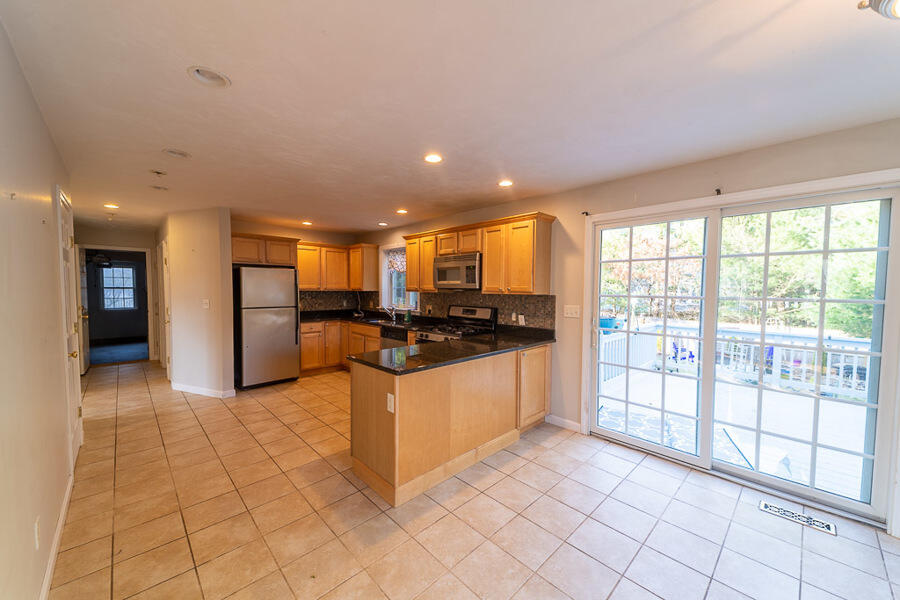 68 Brewster Road Mashpee, MA 02649 - Photo 3 of 33 Kitchen