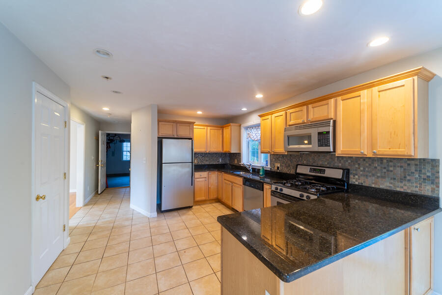 68 Brewster Road Mashpee, MA 02649 - Photo 4 of 33 Kitchen