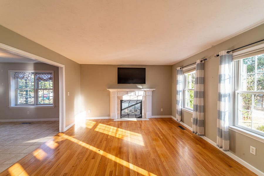 68 Brewster Road Mashpee, MA 02649 - Photo 6 of 33 untitled-203-HDR