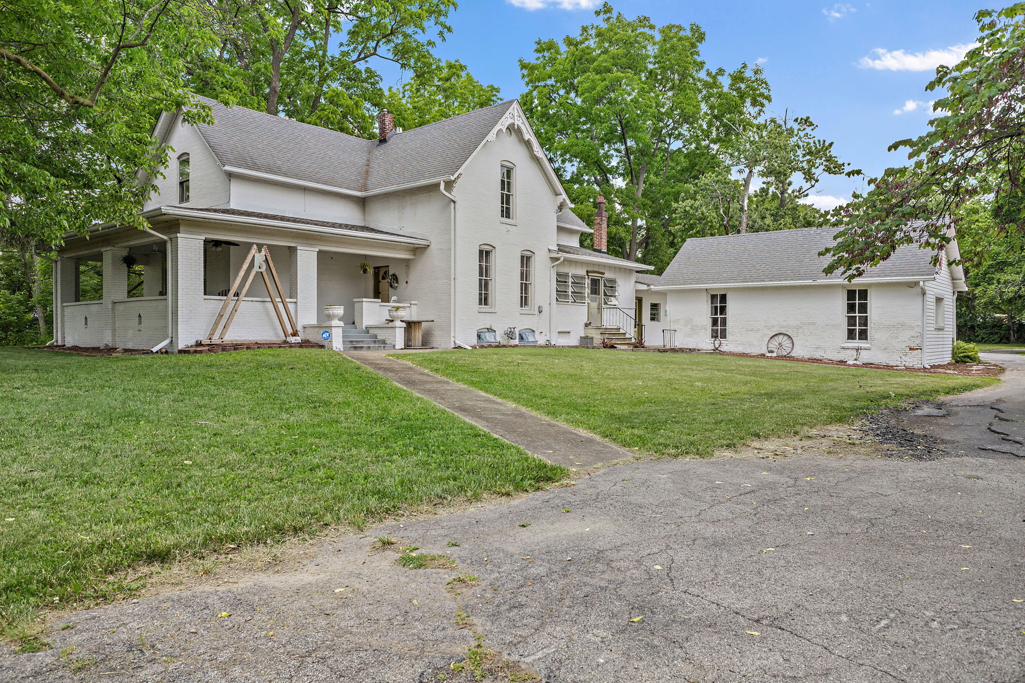 220 South Post Road Indianapolis, IN 46219 - Photo 3 of 33 Gallery Image 3