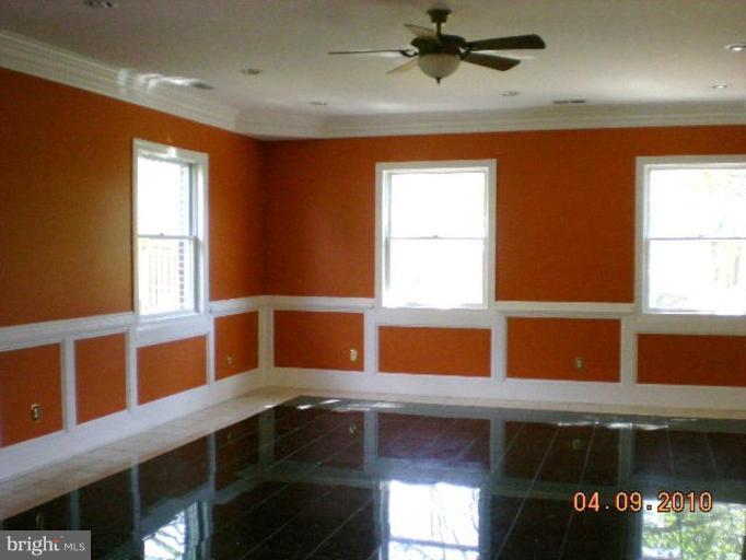 6524 Elmdale Road Alexandria, VA 22312 - Photo 6 of 9 Living Room #2