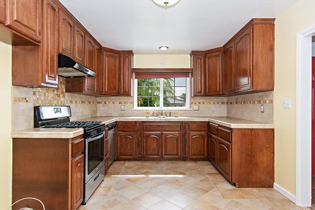 1731 Elaine Street Pomona, CA 91767 - Photo 7 of 23