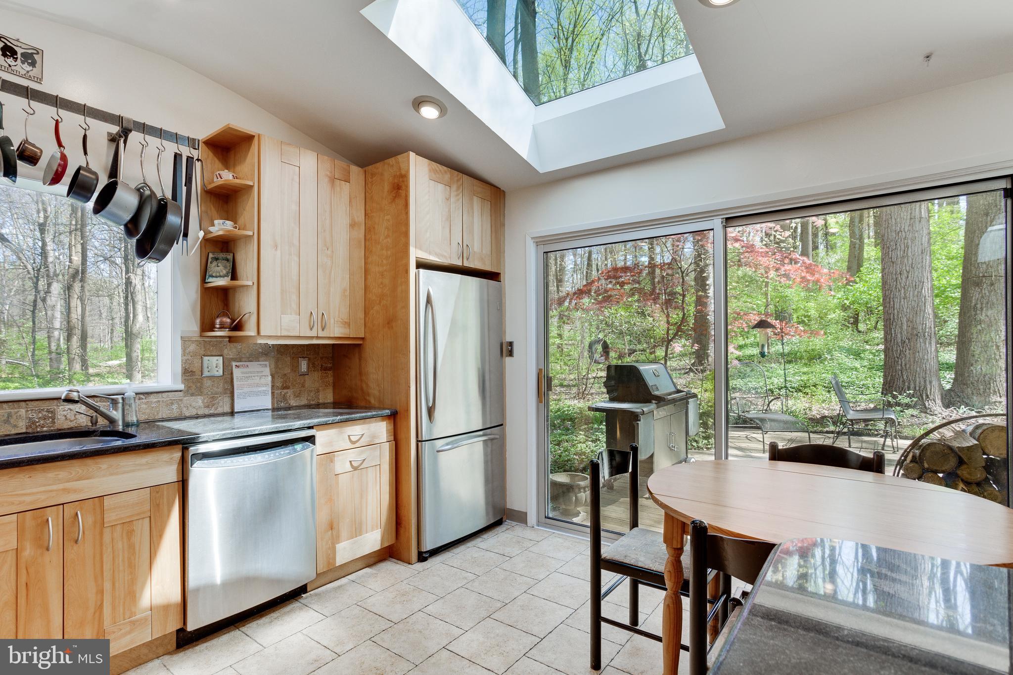 8129 Hamilton Spring Road Bethesda, MD 20817 - Photo 22 of 45