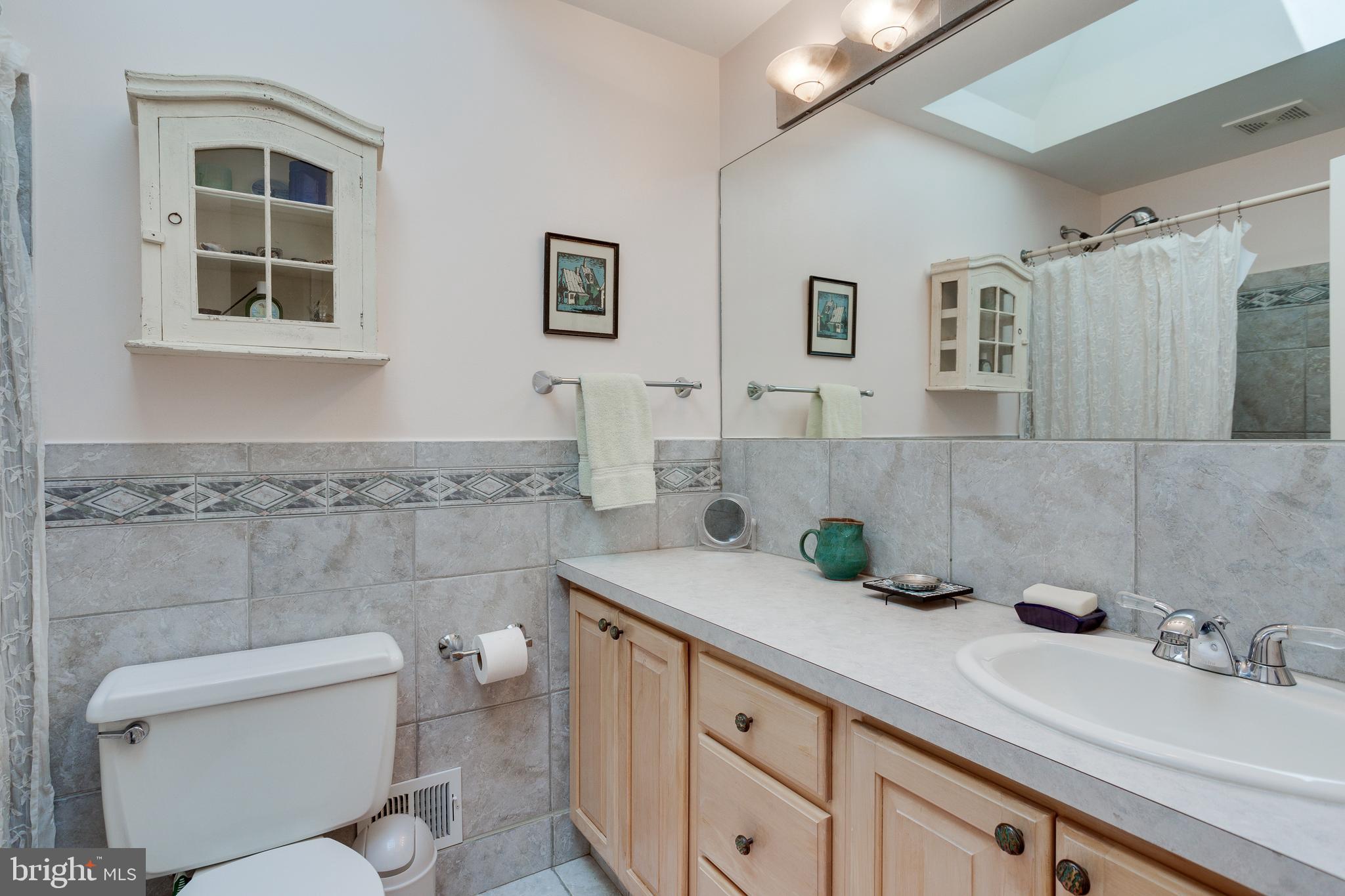8129 Hamilton Spring Road Bethesda, MD 20817 - Photo 29 of 45