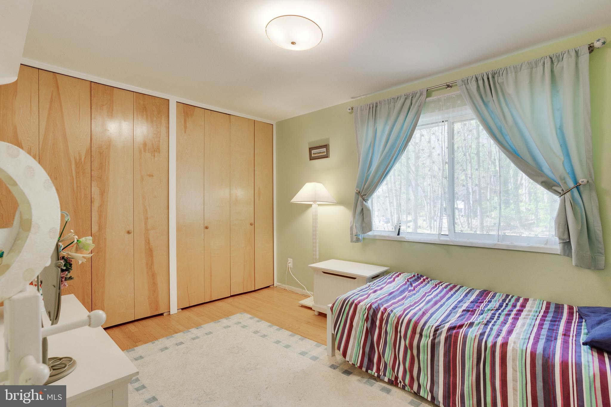 8129 Hamilton Spring Road Bethesda, MD 20817 - Photo 33 of 45