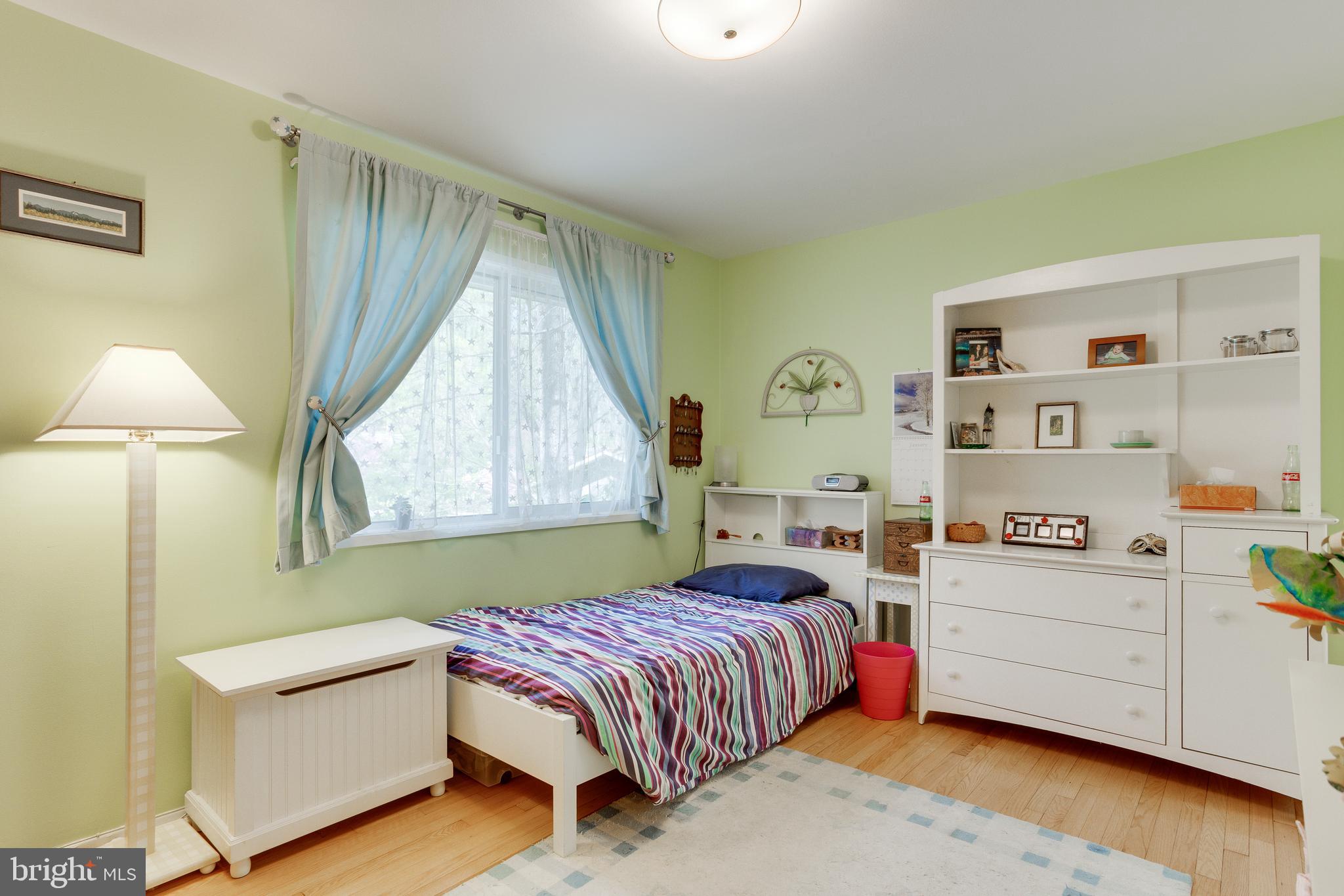 8129 Hamilton Spring Road Bethesda, MD 20817 - Photo 34 of 45