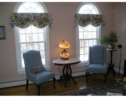 38 Vine Brook Road Medfield, MA 02052 - Photo 3 of 18 Gallery Image 3