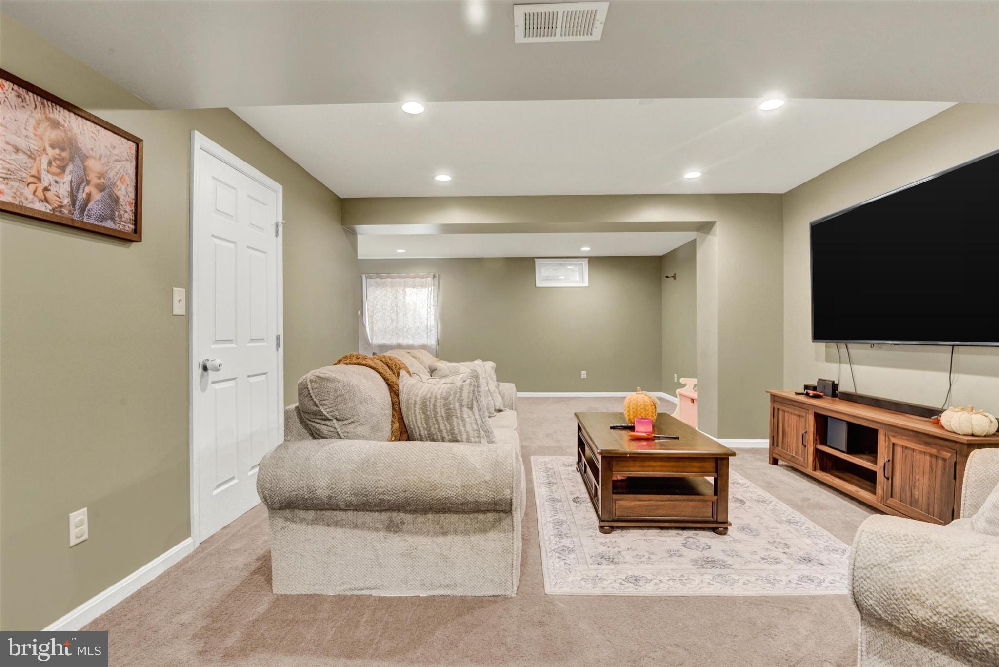 192 Ridgeview Lane Hanover, PA 17331 - Photo 20 of 27 LL Family Room