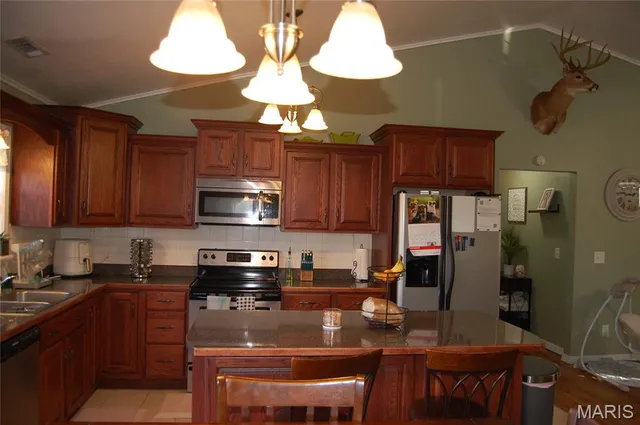 $174,900 | 321 Meadow View Drive, Poplar Bluff, MO 63901