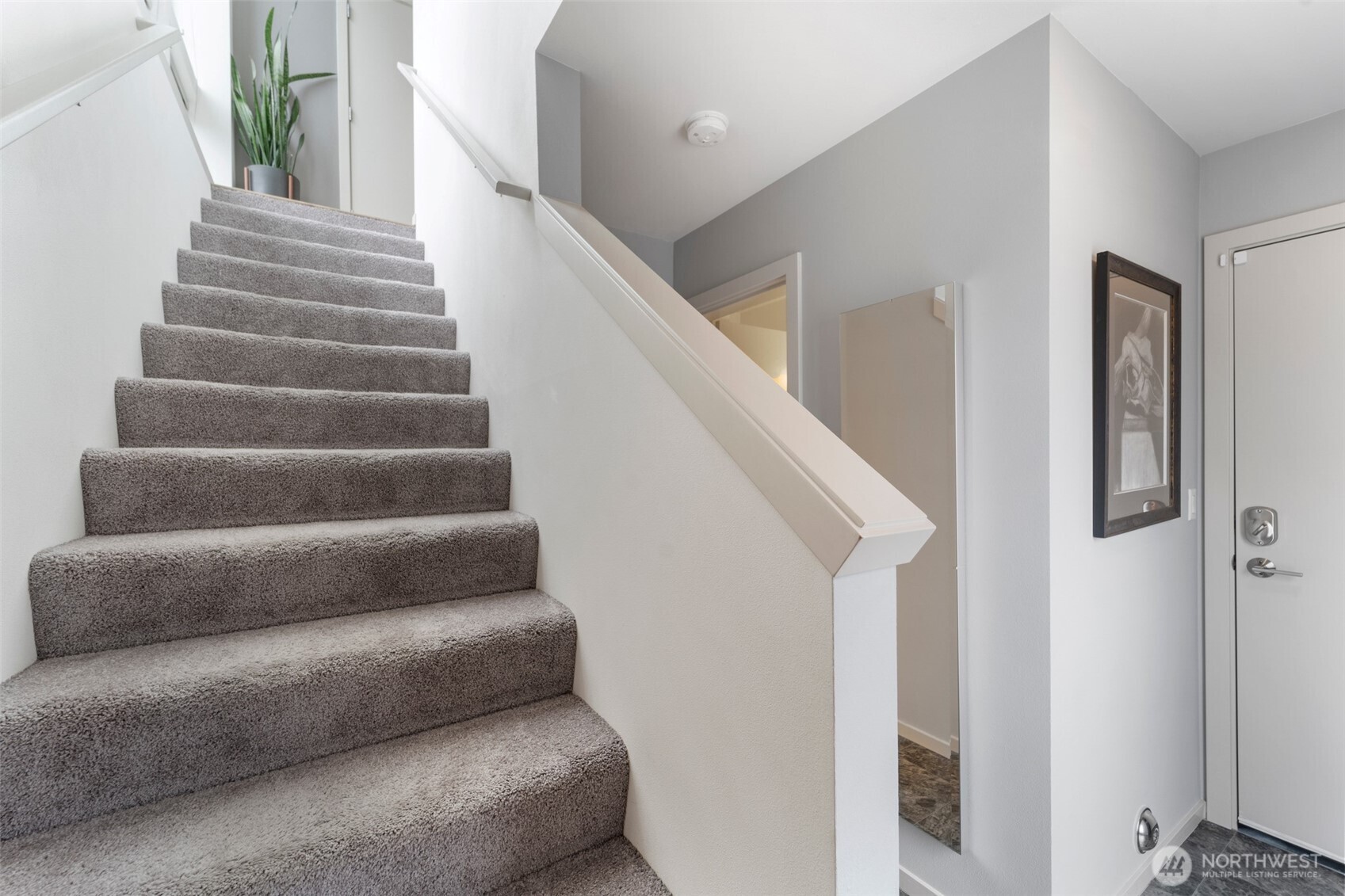 2201 West Ruffner Street Seattle, WA 98199 - Photo 4 of 35 Gallery Image 4