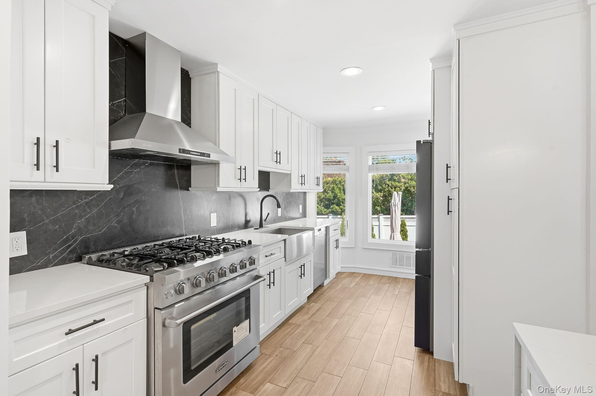 2 Lambert Road White Plains, NY 10605 - Photo 7 of 32