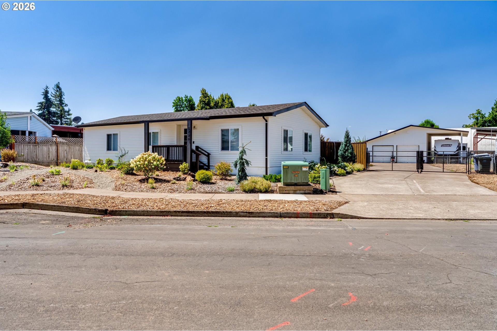 2226 32nd Street Springfield, OR 97477 - Photo 1 of 4 Gallery Image 1