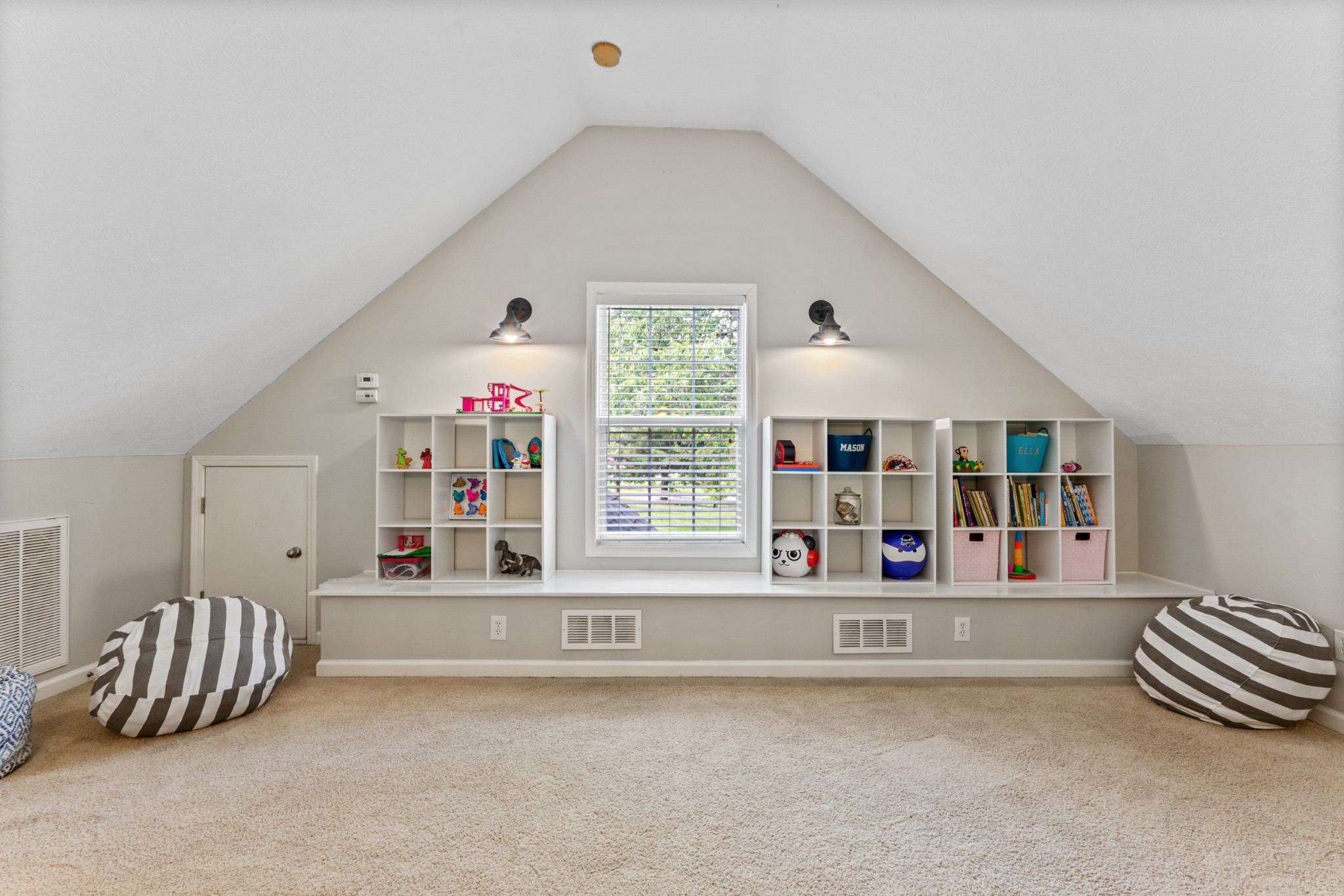 105 South Palmers Chapel Road White House, TN 37188 - Photo 25 of 42 Perfect for an office space, bonus room space or play room!!!