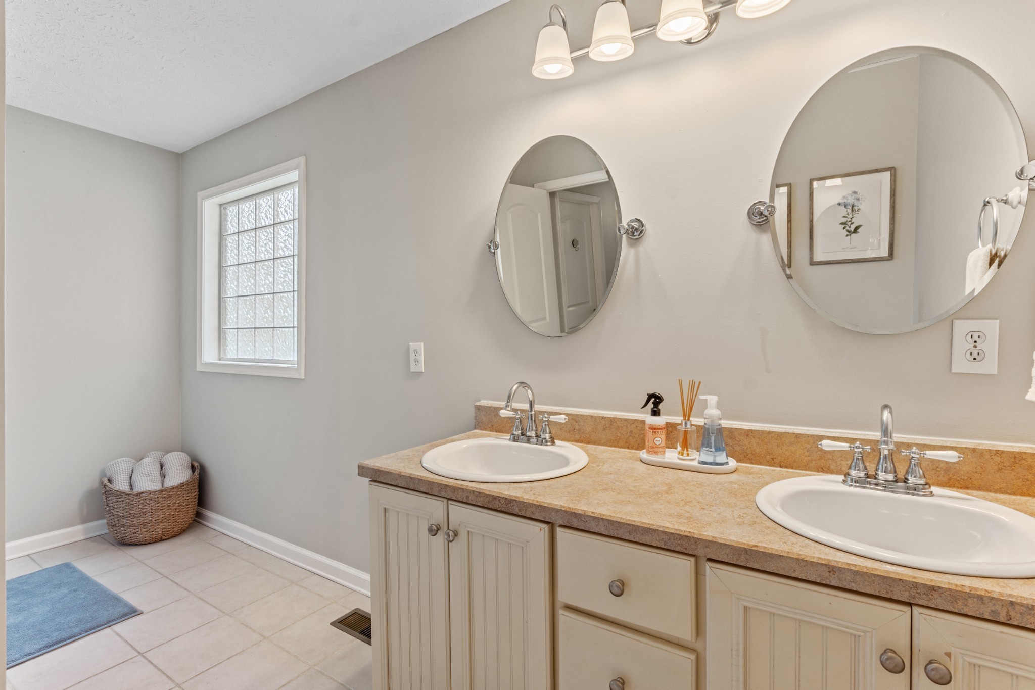 105 South Palmers Chapel Road White House, TN 37188 - Photo 34 of 42 His and her sinks