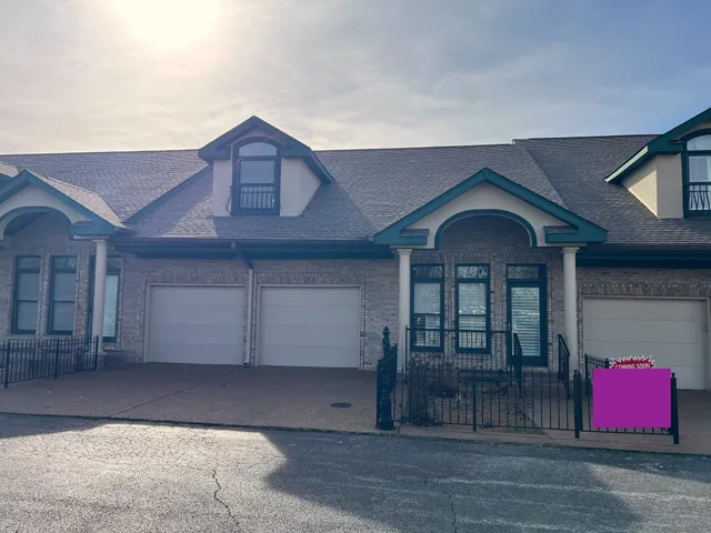 $429,900 | 102 Champions Drive, Springfield, TN 37172