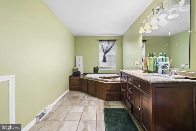 $435,000 | 938 Tamara Drive, Smyrna, DE 19977