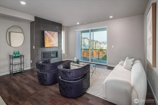 $899,000 | 11821 82nd Avenue South, Seattle, WA 98178