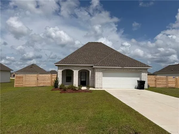 $2,000 | 46062 Terra Cotta Court, Hammond, LA 70401
