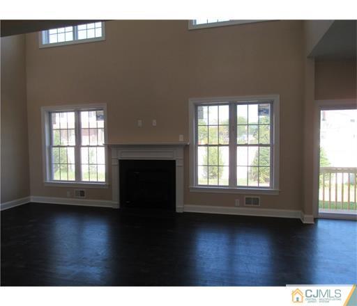 778 New Durham Road Edison, NJ 08817 - Photo 8 of 24 Gallery Image 8