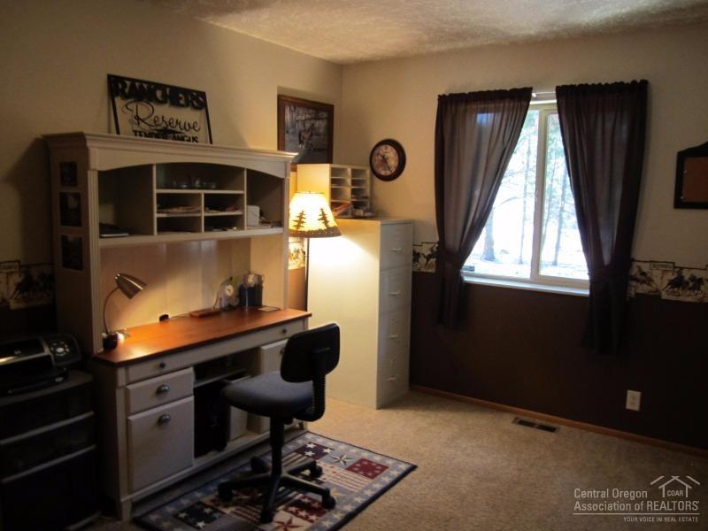 17536 Rosland Road La Pine, OR 97739 - Photo 18 of 25 Additional Photo
