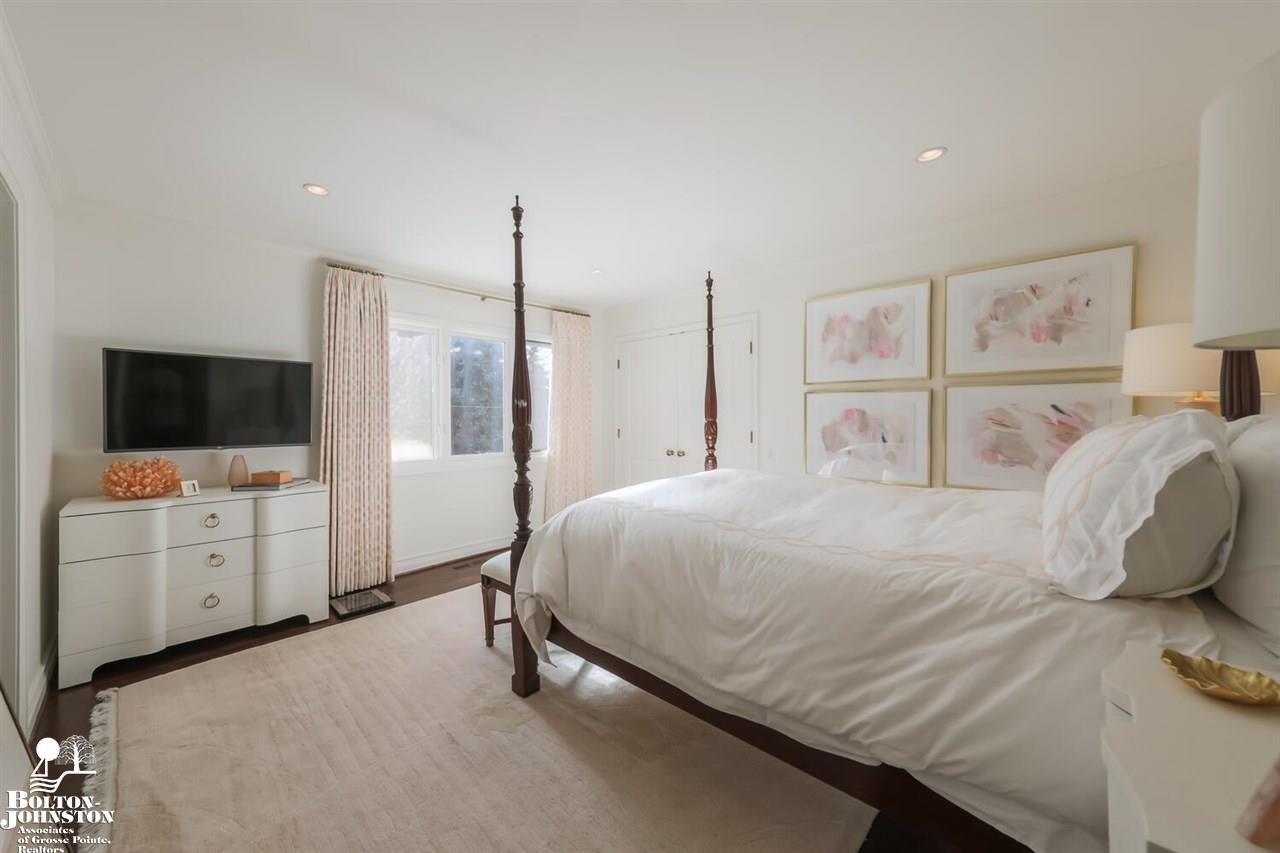 9 Stratton Place Grosse Pointe Shores, MI 48236 - Photo 47 of 68