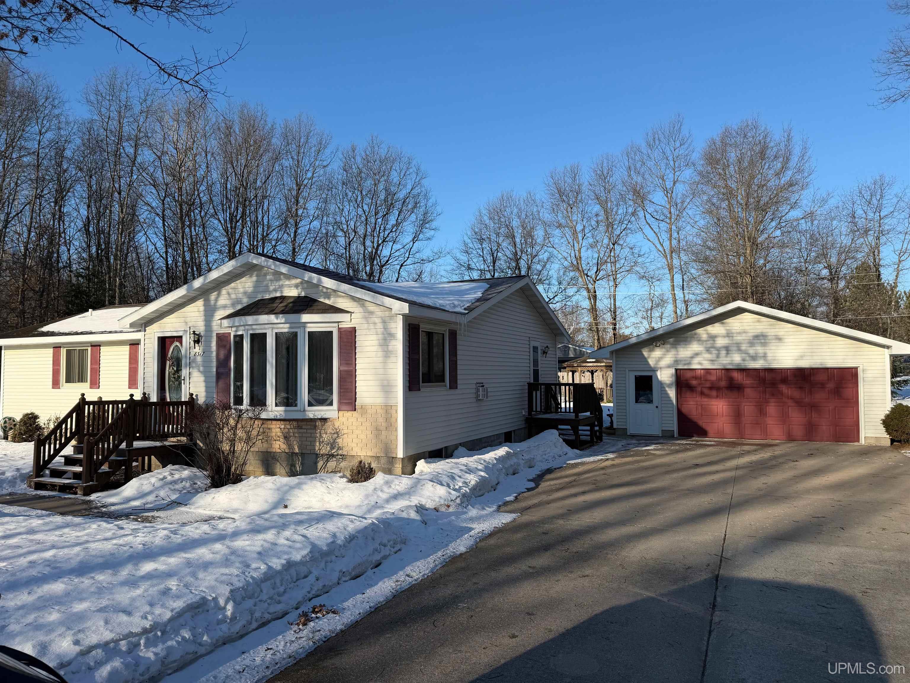 8317 Venture P 2 Gladstone, MI 49837 - Photo 2 of 30