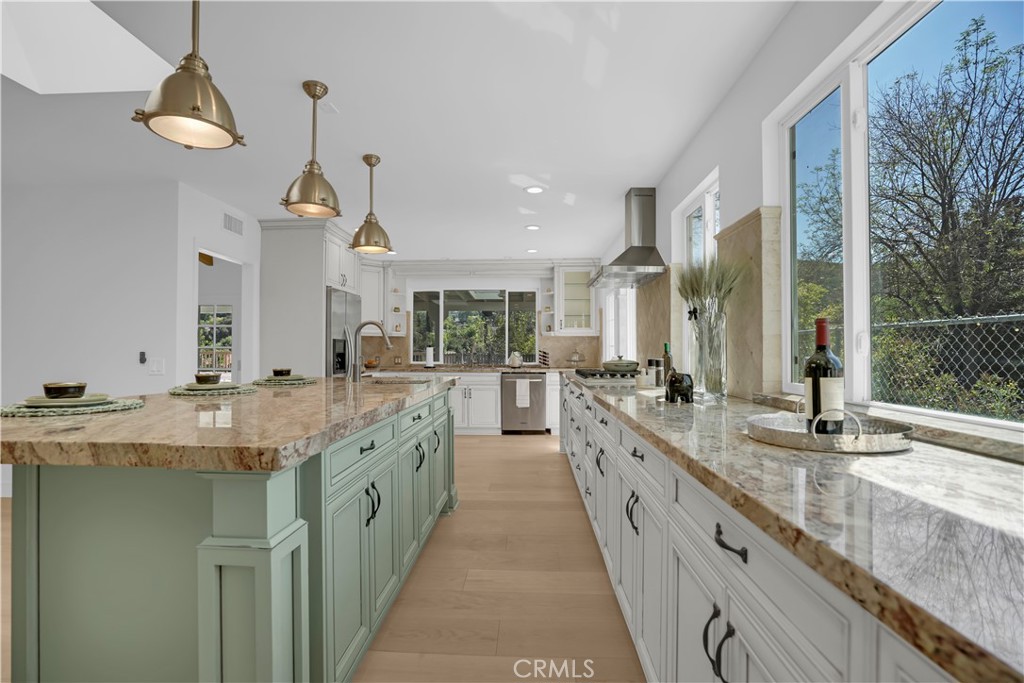 22740 Liberty Bell Road Calabasas, CA 91302 - Photo 3 of 40