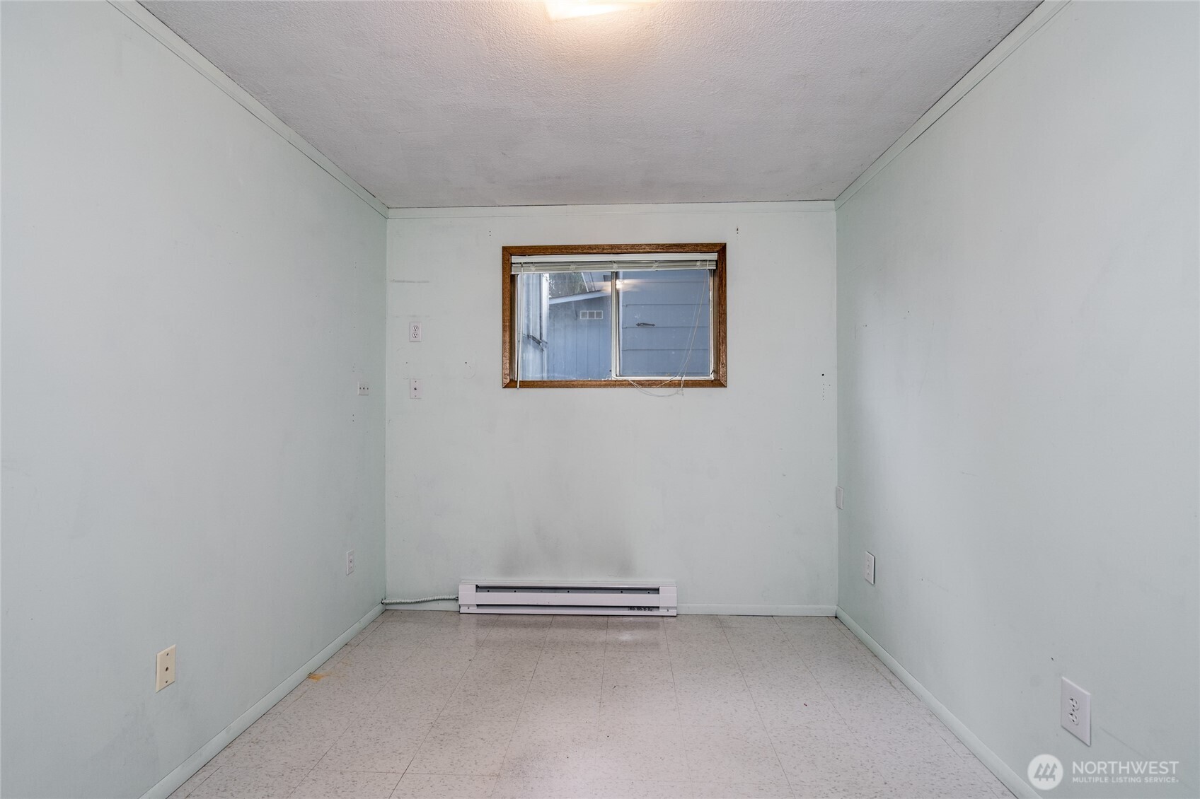 22491 Grip Road Sedro-Woolley, WA 98284 - Photo 13 of 40 a view of an empty room