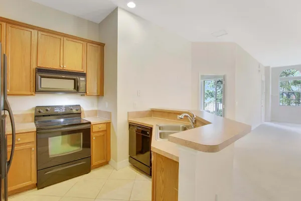 $2,875 | 4921 Bonsai Circle, Unit 201, Palm Beach Gardens, FL 33418