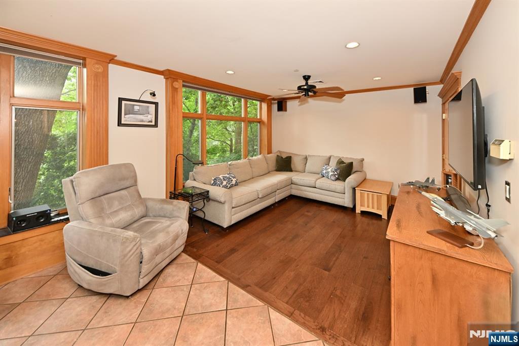 8 Myrtle Street Montvale, NJ 07645 - Photo 17 of 38