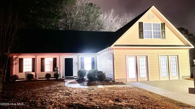 $375,000 | 119 Woodford Road Northeast, Leland, NC 28451