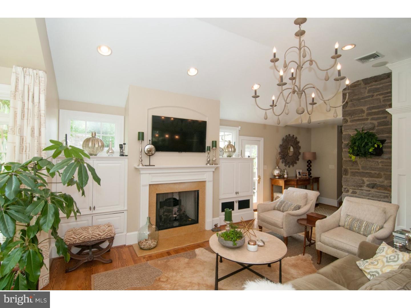 402 Newbold Road Jenkintown, PA 19046 - Photo 11 of 25 Family Room