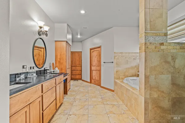 $819,000 | 3315 Michael Drive, Clarkston, WA 99403