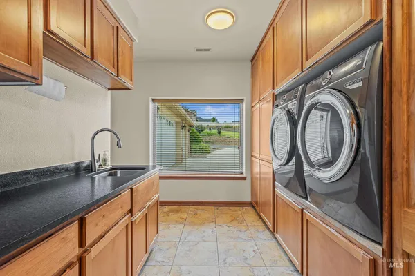 $819,000 | 3315 Michael Drive, Clarkston, WA 99403