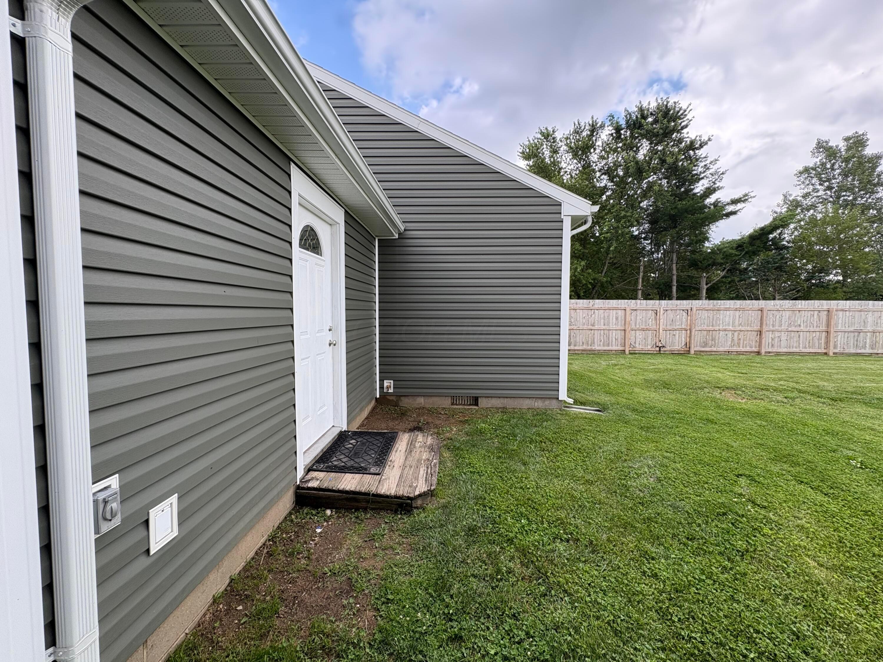 5377 Beard Road Springfield, OH 45502 - Photo 13 of 56 IMG_9914