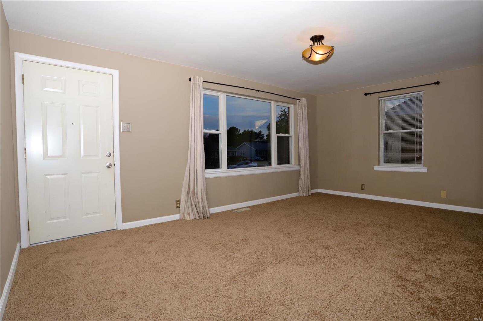 8009 Morgan Ford Road St. Louis, MO 63123 - Photo 2 of 20 Gallery Image 2