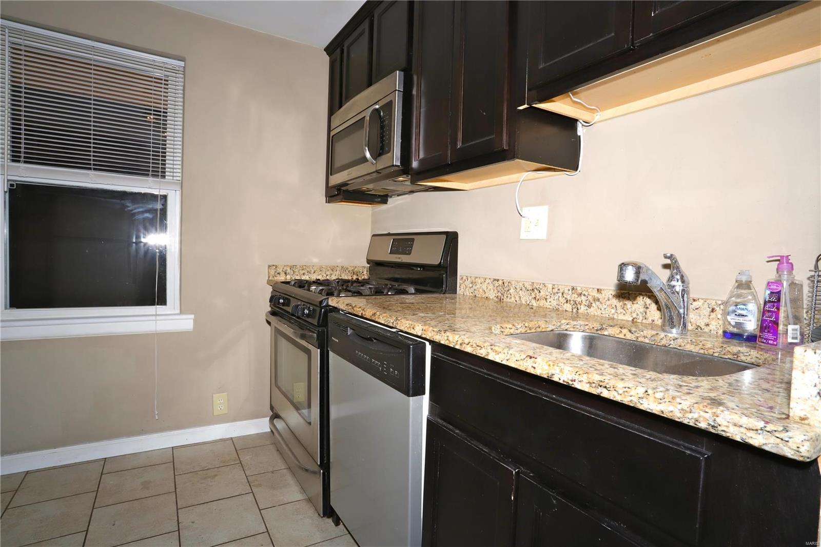 8009 Morgan Ford Road St. Louis, MO 63123 - Photo 9 of 20 Gallery Image 9