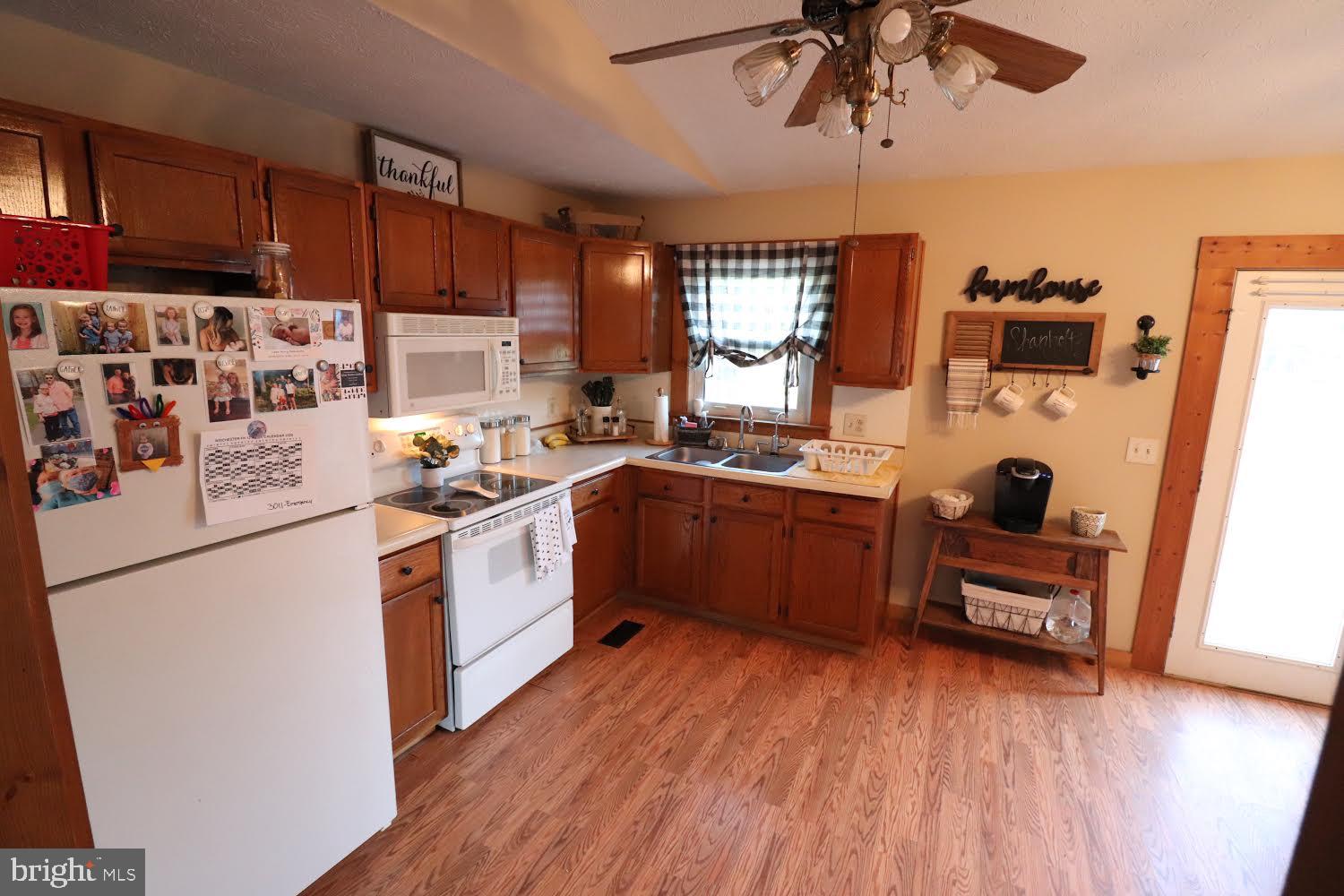 114 Killdeer Road Stephens City, VA 22655 - Photo 10 of 24 Kitchen