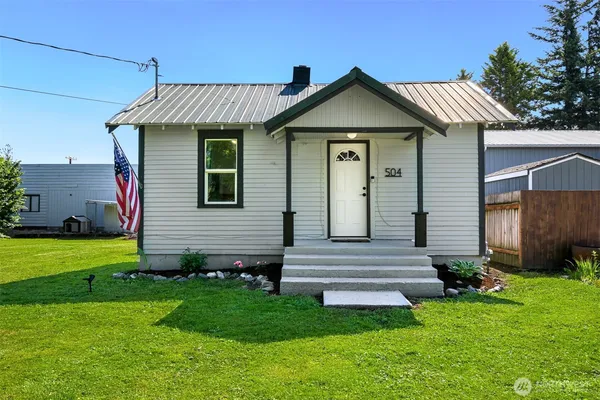 $365,000 | 504 West 1st Street, Nooksack, WA 98276