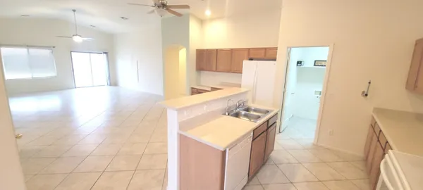 $1,895 | 46176 West Amsterdam Road, Maricopa, AZ 85139