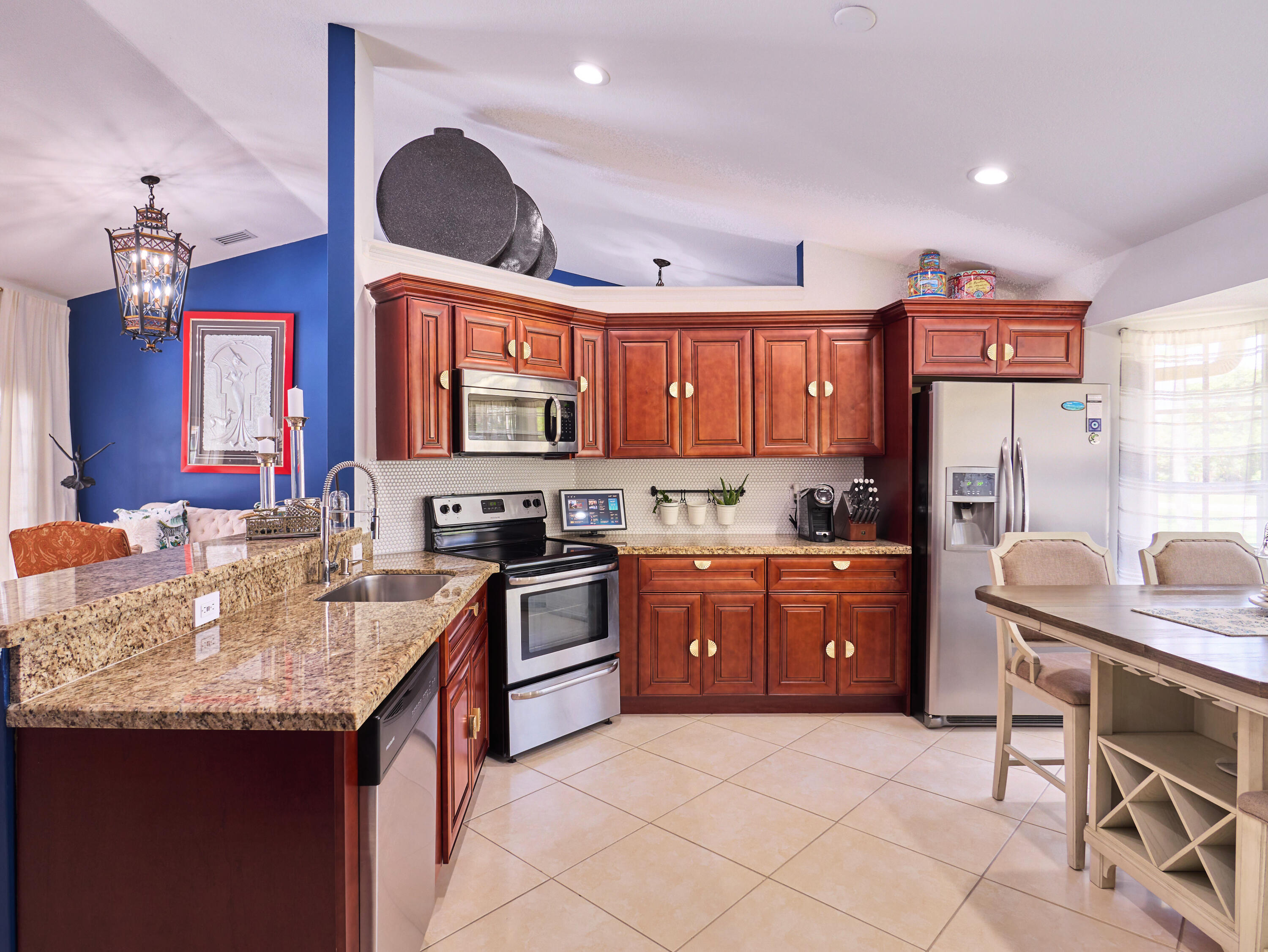 8066 Grapeview Boulevard Loxahatchee, FL 33470 - Photo 8 of 39 P1174309_HDR