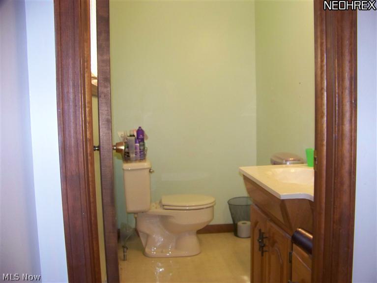 1470 Keefer Road Girard, OH 44420 - Photo 10 of 17 Gallery Image 10