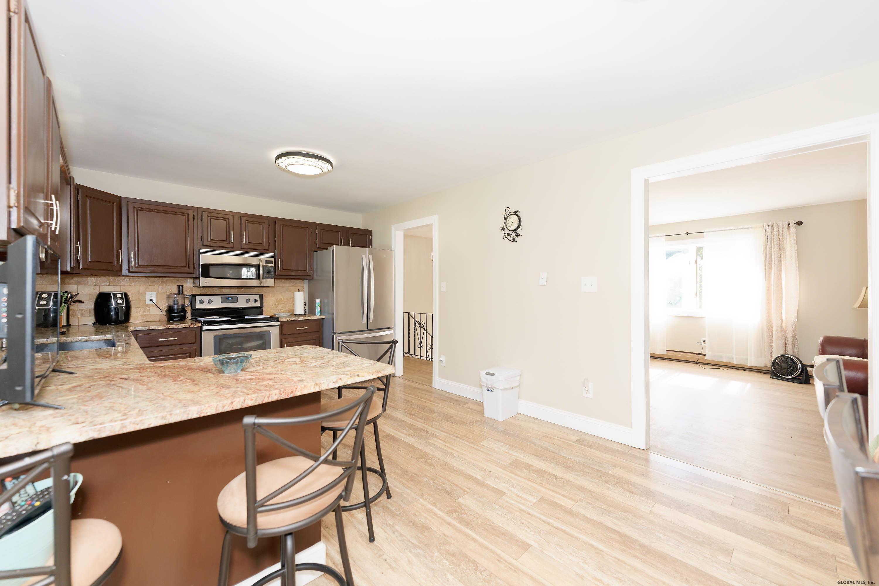 511 Chadwick Road Schenectady, NY 12304 - Photo 12 of 34 Photo 13