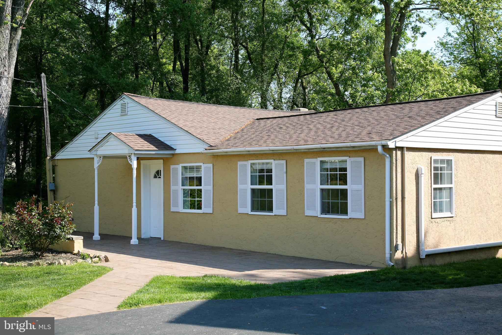 21 Springford Road Royersford, PA 19468 - Photo 2 of 33 Gallery Image 2