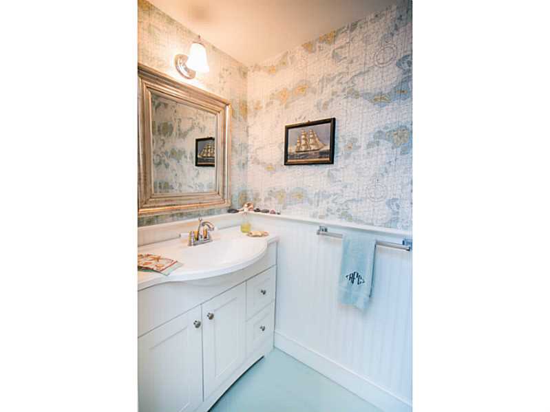 44 Bliss Mine Road, Unit 5 Middletown, RI 02842 - Photo 20 of 25 Bathroom.