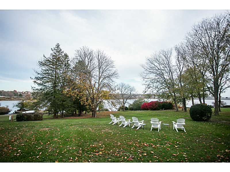 44 Bliss Mine Road, Unit 5 Middletown, RI 02842 - Photo 4 of 25 View.