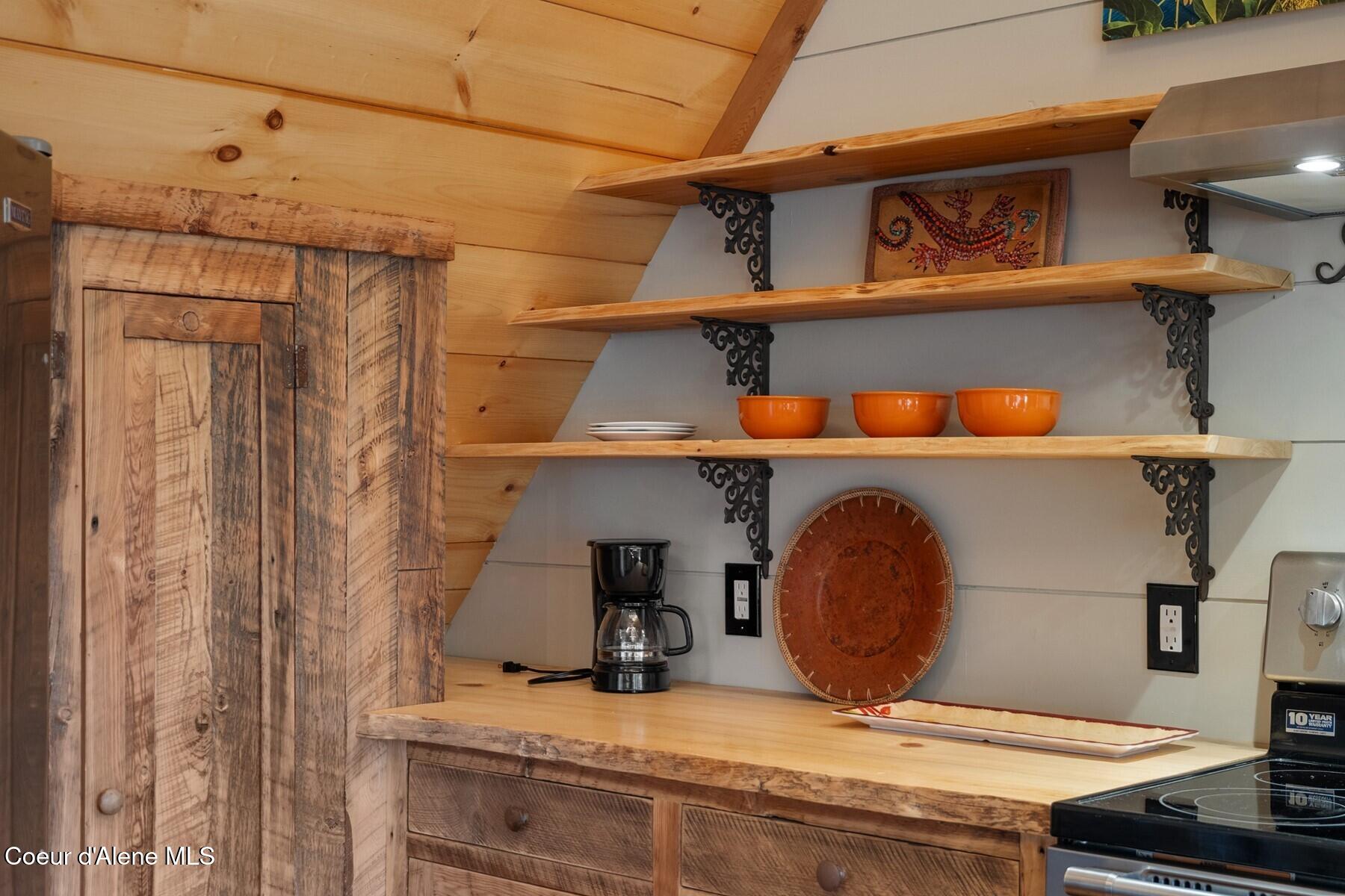 93 Broten Way Sagle, ID 83860 - Photo 12 of 67 Kitchen Detail