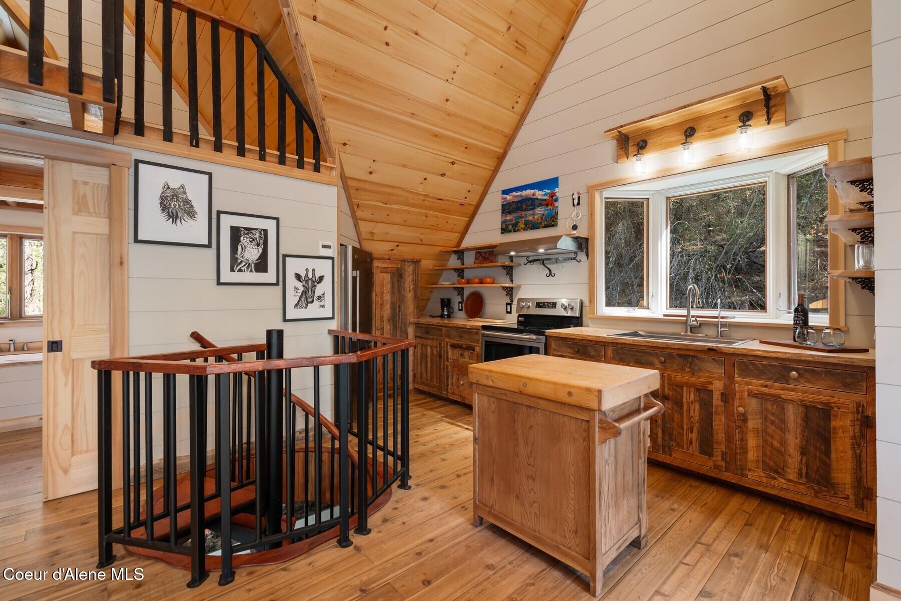 93 Broten Way Sagle, ID 83860 - Photo 18 of 67 Kitchen