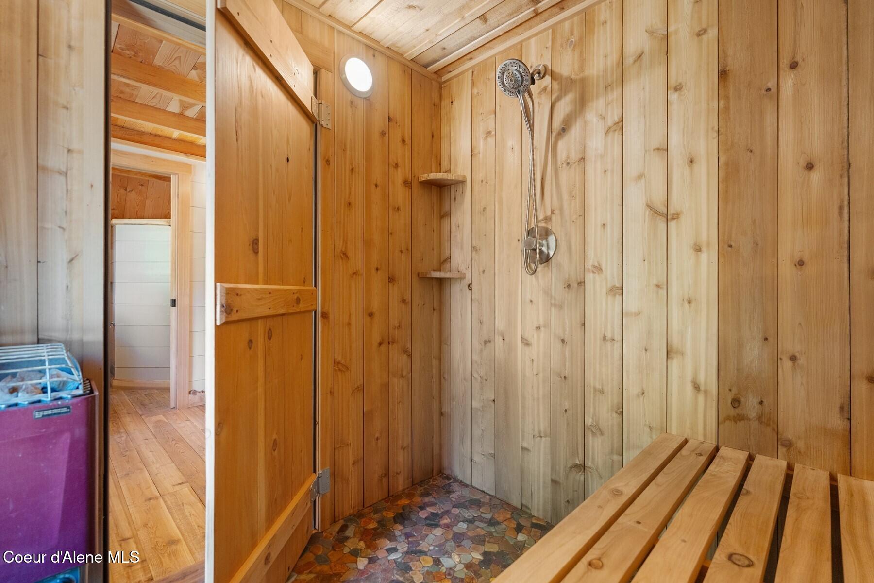 93 Broten Way Sagle, ID 83860 - Photo 25 of 67 Shower